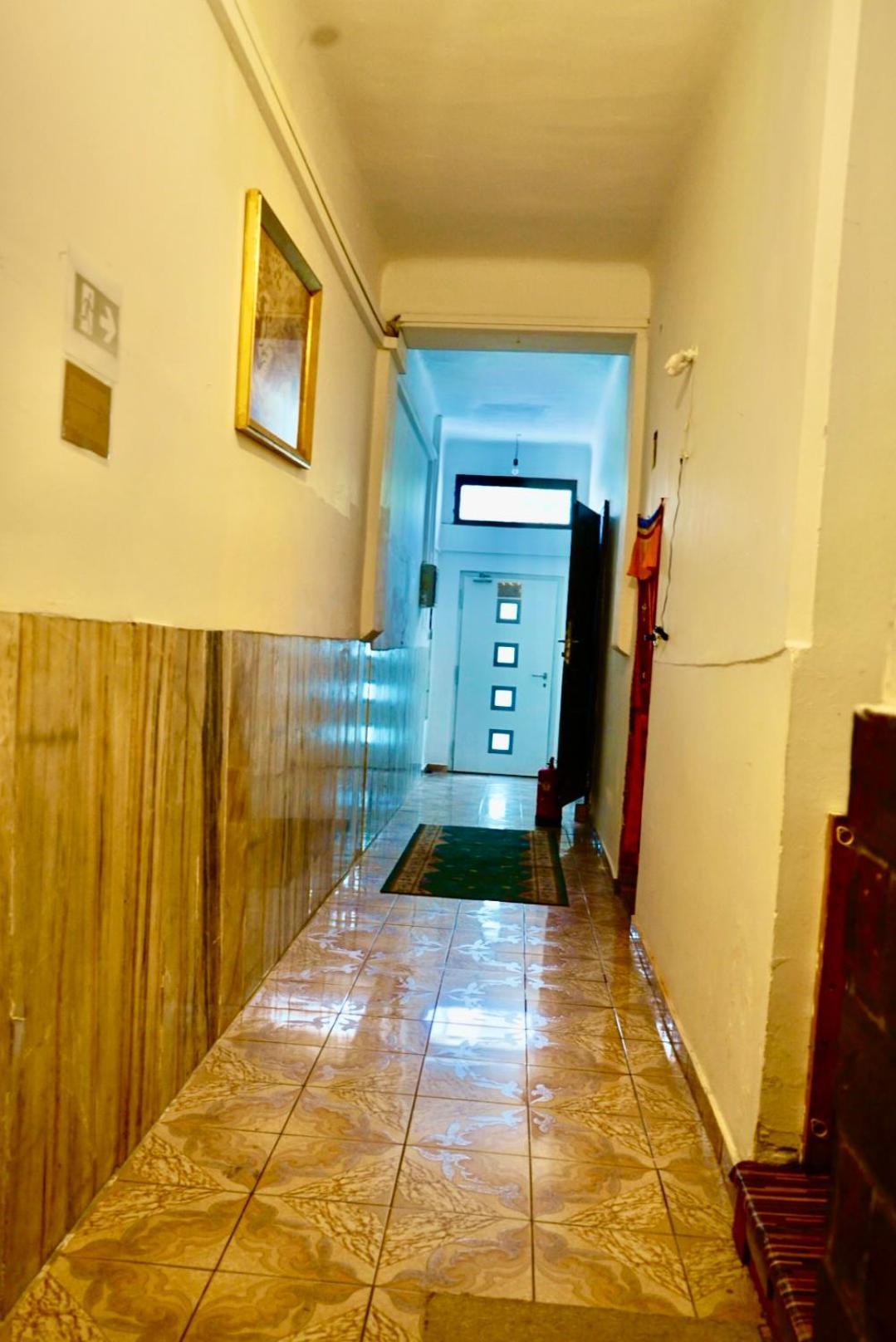 U6 Schoepfwerk Hostel 1 ウィーン エクステリア 写真
